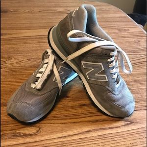 New Balance 574 Women’s Classic Sneakers